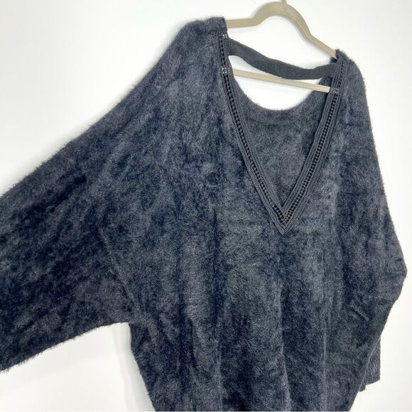 Torrid Crochet Trim Drop Shoulder Fuzzy Sweater Open Back 4X - Picture 5 of 11